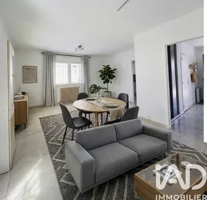 House in Bordeaux (33300)