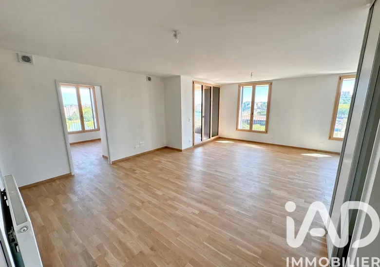 Appartement 4 pièces 81 m² · à Lyon · 81 m² · 299 000 €