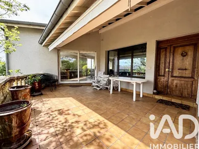 Maison d'architecte à Saint-Priest-en-Jarez (42270)