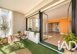 Apartment in Paris (75015)