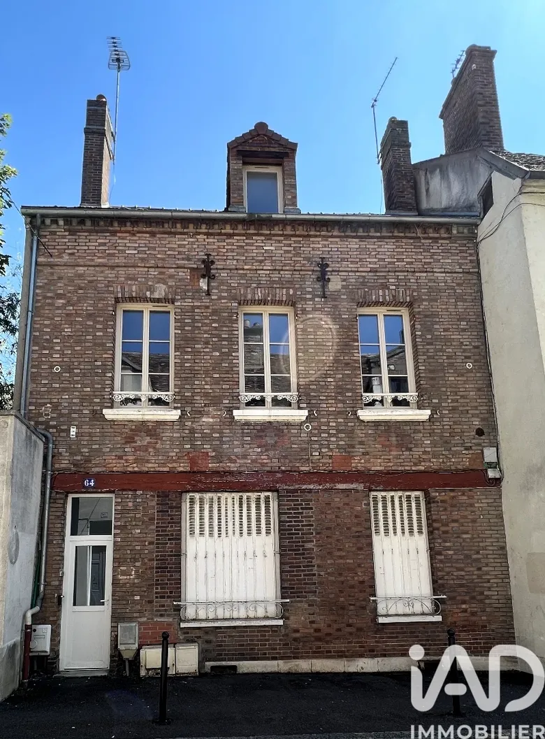 Immeuble 189 m² · à Sens · 189 m² · 320 000 €