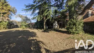 Maison de village à Castelnau-Rivière-Basse (65700)