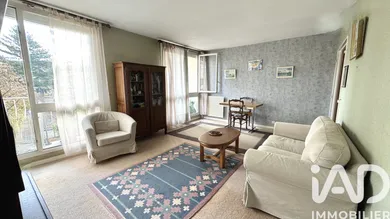 Apartment in Montigny-le-Bretonneux (78180)
