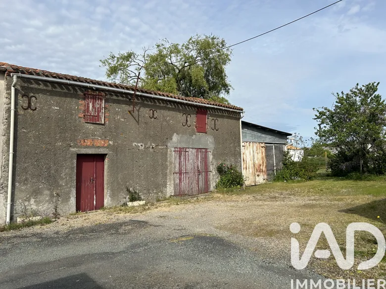 Maison 3 pièces 112 m² · à Les Brouzils · 112 m² · 86 900 €