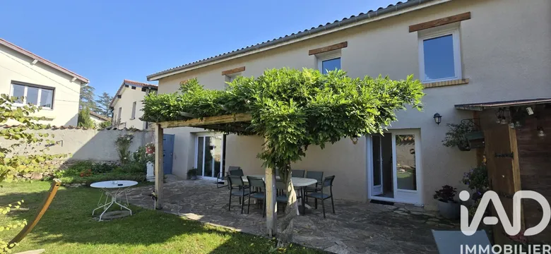 Maison 8 pièces 170 m² · à Bonson · 170 m² · 310 000 €
