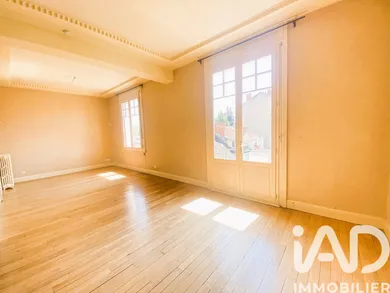 Apartment in Vichy (03200)