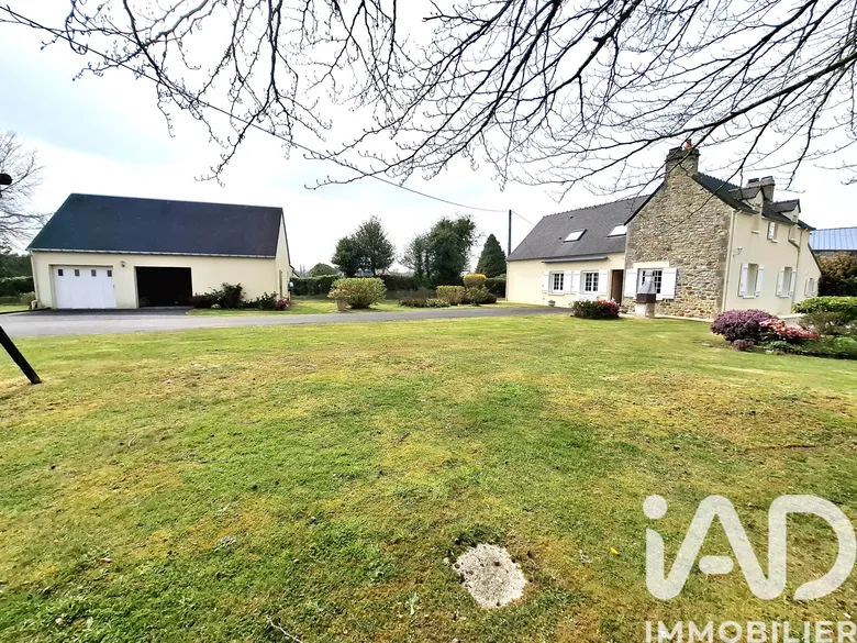 Maison 6 pièces 136 m² · à Brix · 136 m² · 308 000 €