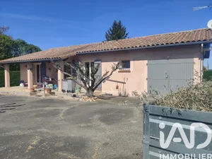 Traditional house in Saint-Porquier (82700)