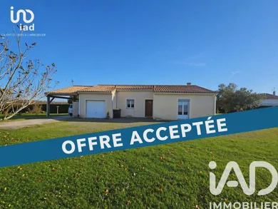 Detached house in Les Adjots (16700)