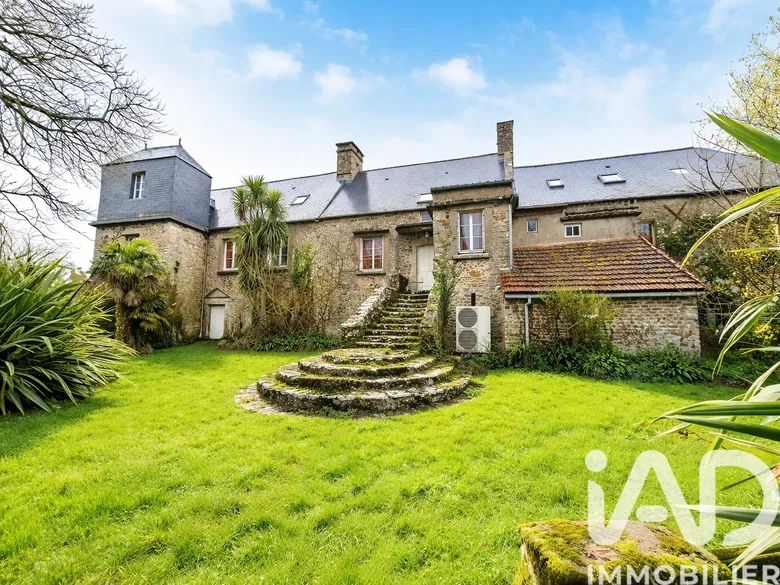 Maison 16 pièces 438 m² · à Le Mesnil · 438 m² · 518 000 €