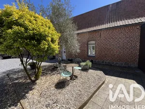 Maison de village à Lieu-Saint-Amand (59111)