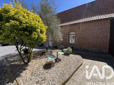 Maison de village à Lieu-Saint-Amand (59111)