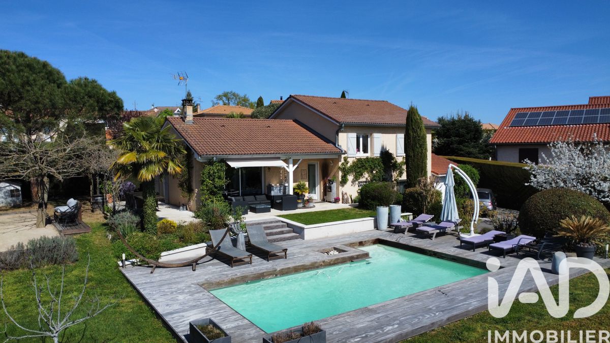 maison à Dommartin