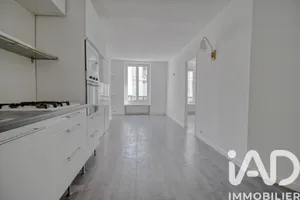 Apartment in Paris (75018)