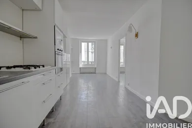 Apartment in Paris (75018)