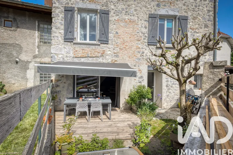 Maison 5 pièces 130 m² · à Crolles · 130,2 m² · 398 000 €
