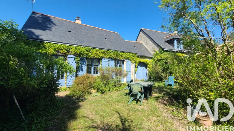 Maison 8 pièces 173 m² · à La Breille-les-Pins · 173 m² · 280 000 €