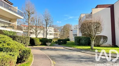 Apartment in Saint-Cyr-l'École (78210)