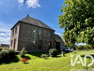 Maison à Le Mesnil-Rouxelin (50000)