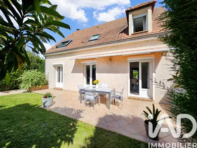 Maison traditionnelle à Maurecourt (78780)