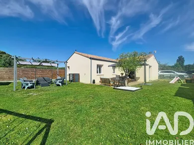 Maison à Port-Saint-Père (44710)