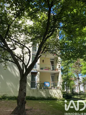 Apartment in Avon (77210)