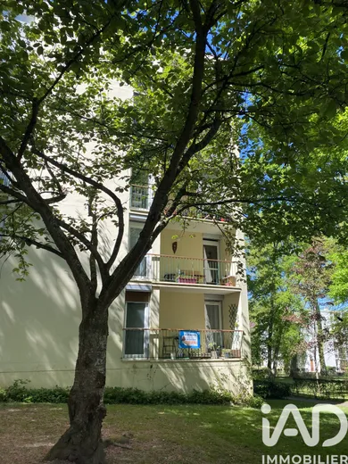 Apartment in Avon (77210)