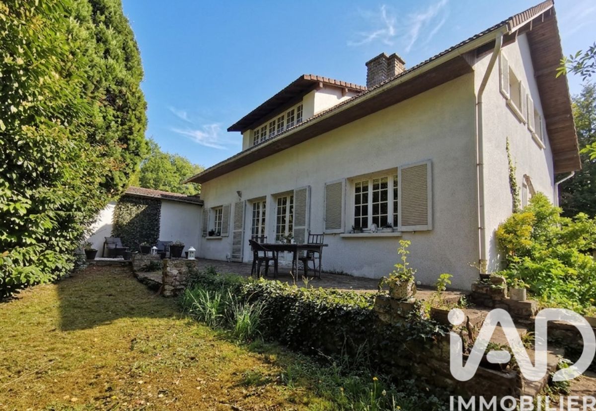 maison à Maule
