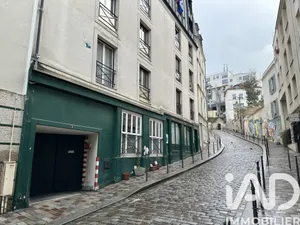 Parking à Paris (75020)