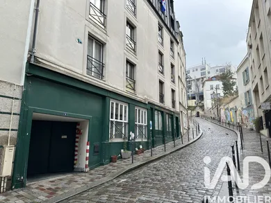 Parking à Paris (75020)