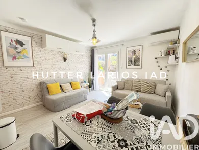 Apartment in Hyères (83400)