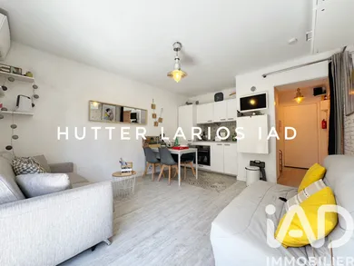 Apartment in Hyères (83400)