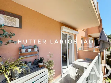 Apartment in Hyères (83400)