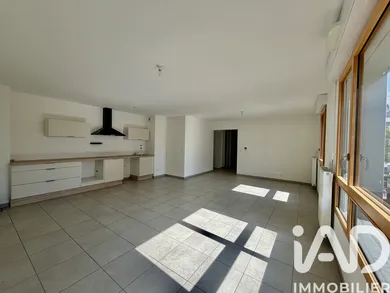 Apartment in Lyon (69008)