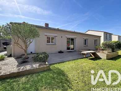 Maison traditionnelle à Mauves-sur-Loire (44470)