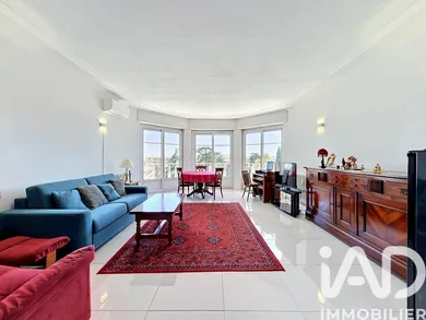 Apartment in Le Cannet (06110)