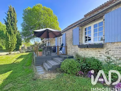 Maison de campagne à Saint-Hilaire-des-Loges (85240)