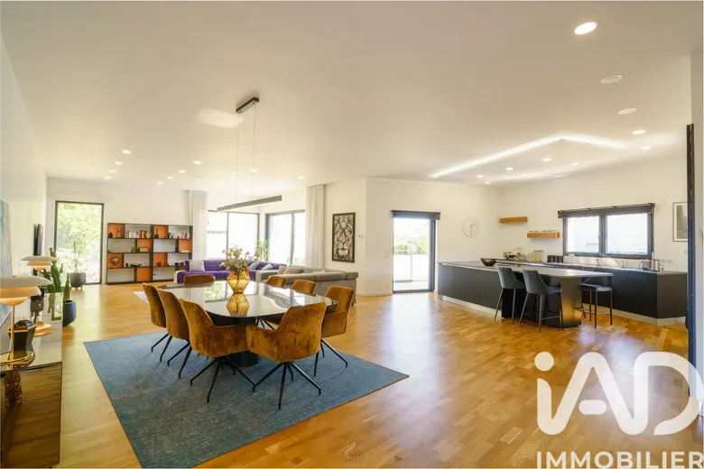 Maison 8 pièces 215 m² · à Rombas · 215 m² · 520 000 €