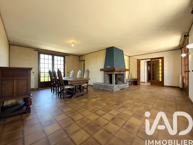 Maison à AJAIN (23380)