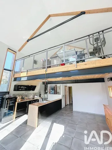 Maison d'architecte à Mijoux (01410)