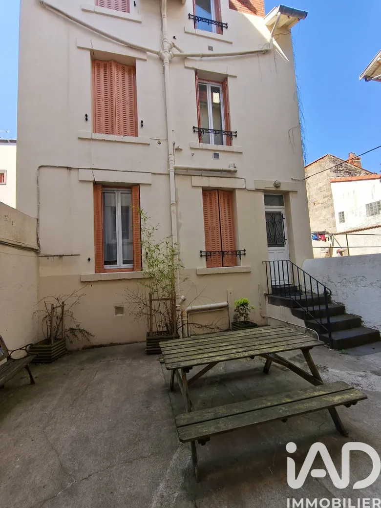 Appartement 2 pièces 47 m² · à Clermont-Ferrand · 46,7 m² · 82 000 €