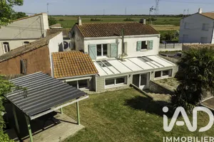 House in Charron (17230)