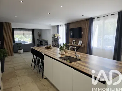 Maison à Bords (17430)