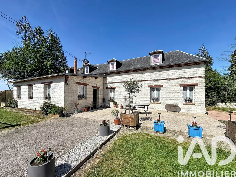 Maison 6 pièces 161 m² · à Ferrières-Saint-Hilaire · 161 m² · 299 000 €