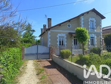 House in Coutras (33230)