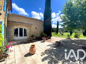 Mas in L'Isle-sur-la-Sorgue (84800)