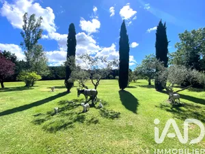 Mas à L'Isle-sur-la-Sorgue (84800)