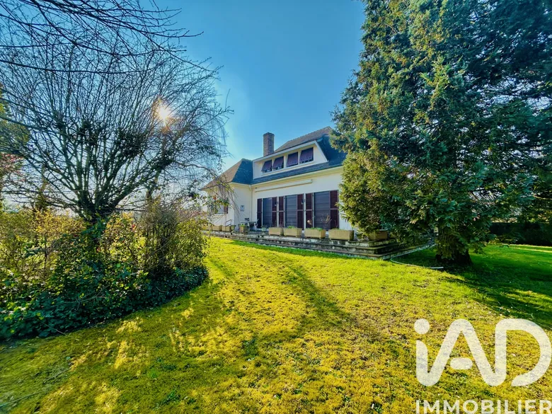 Maison 8 pièces 202 m² · à Vrigny · 202 m² · 219 000 €