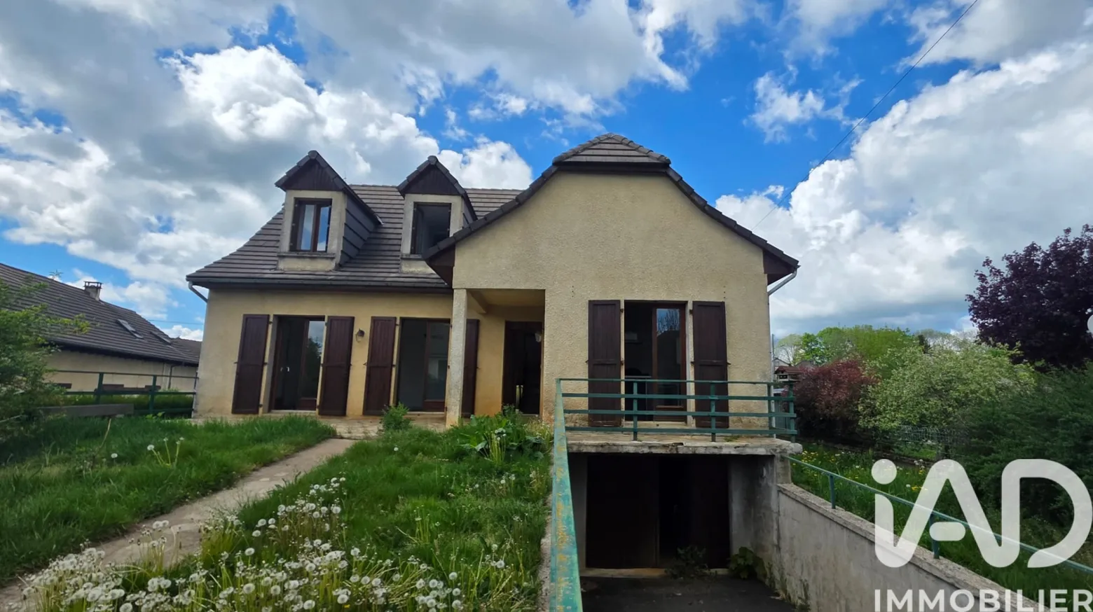 maison à Mauriac