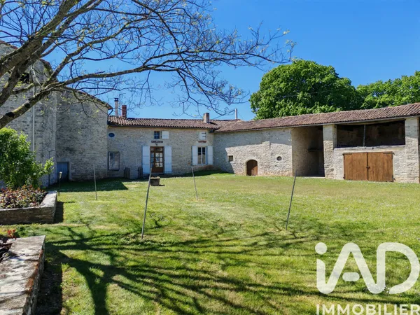 Vente maison à Villefagnan (16240) : maison de ville 10 pièces 250 m² — 8
